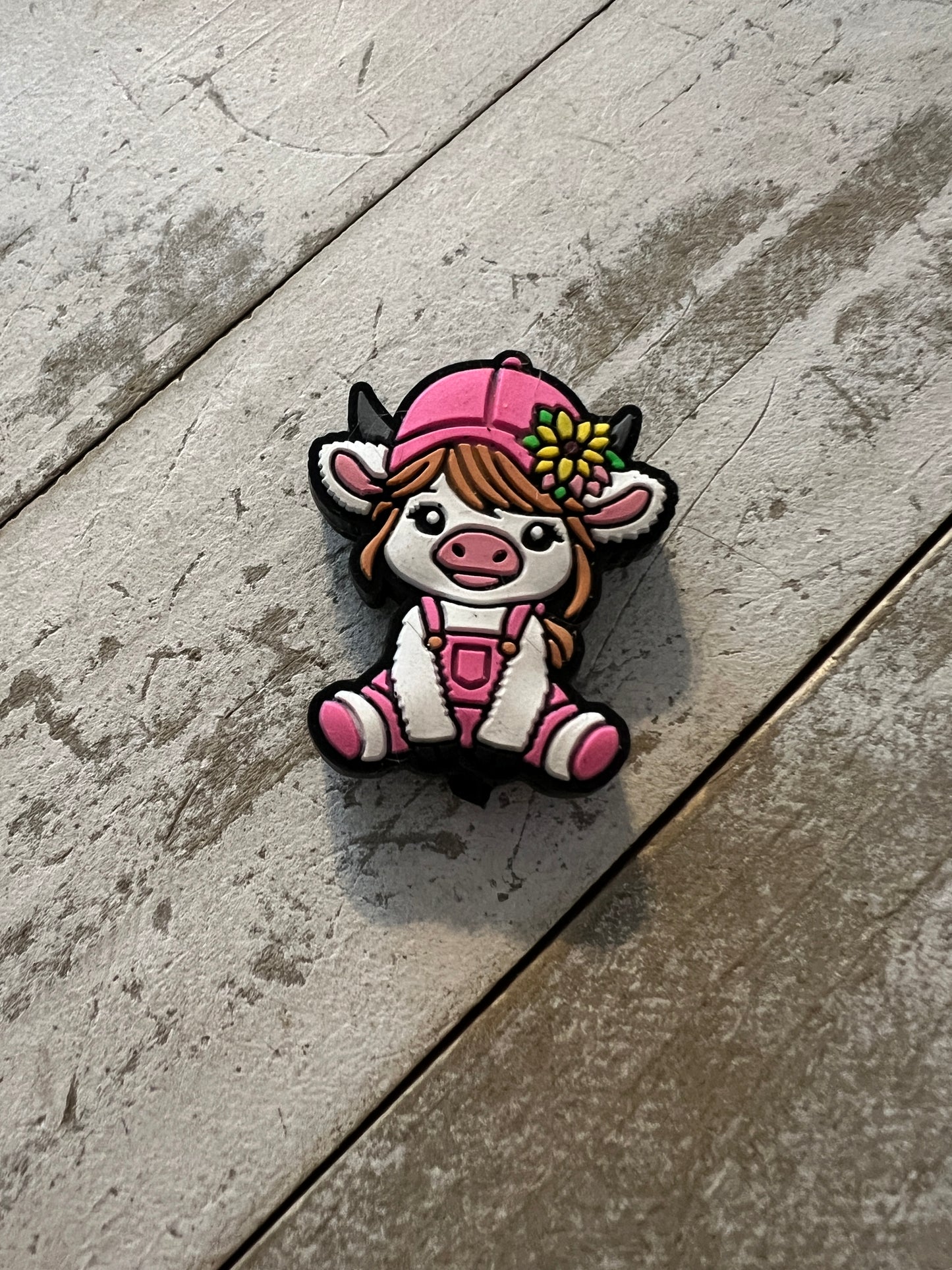 Pink hat cowgirl focal
