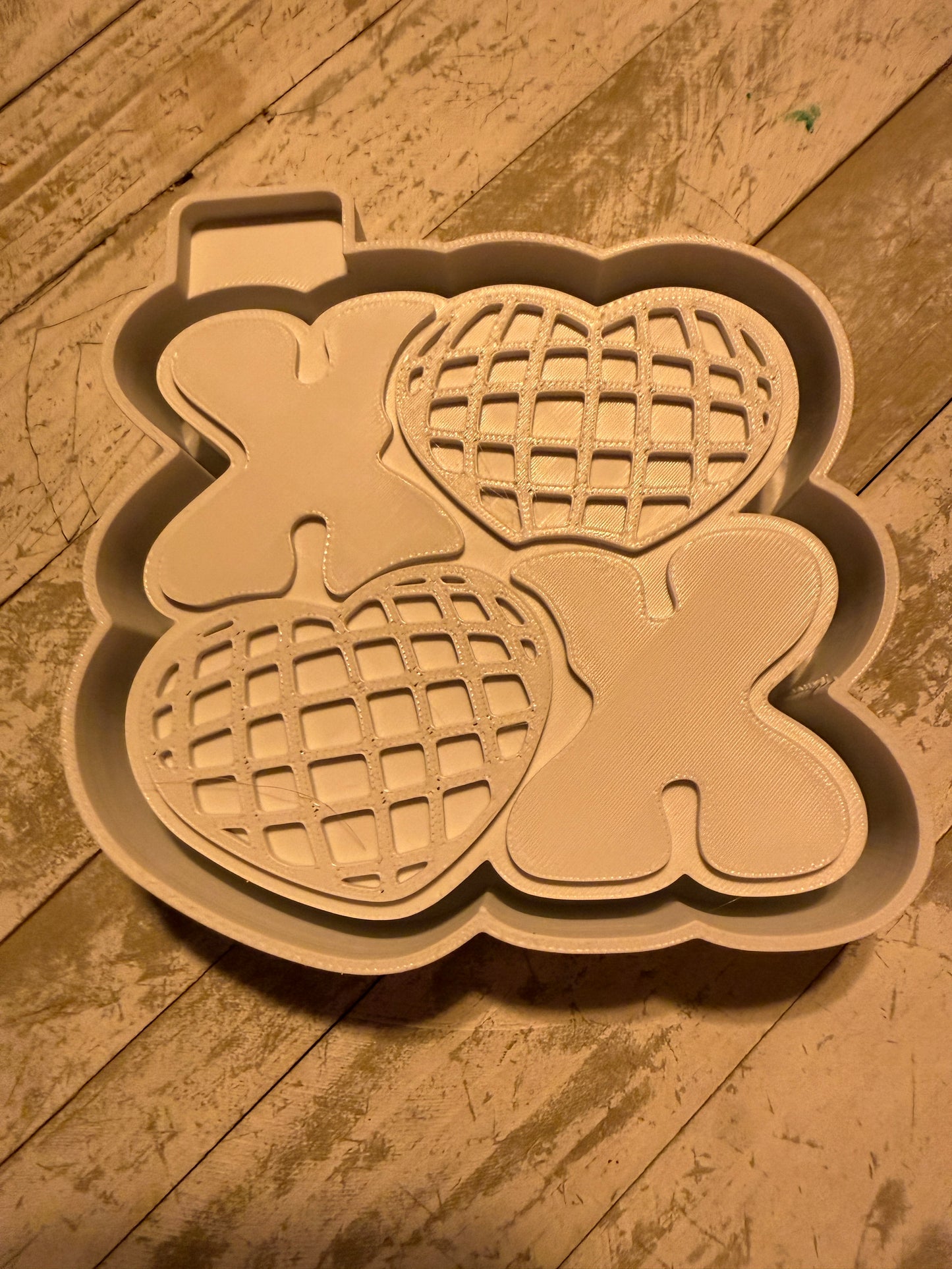 Xoxo heart mold