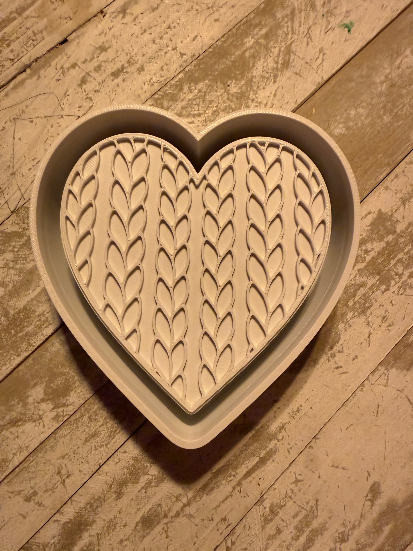 Cable knit heart mold