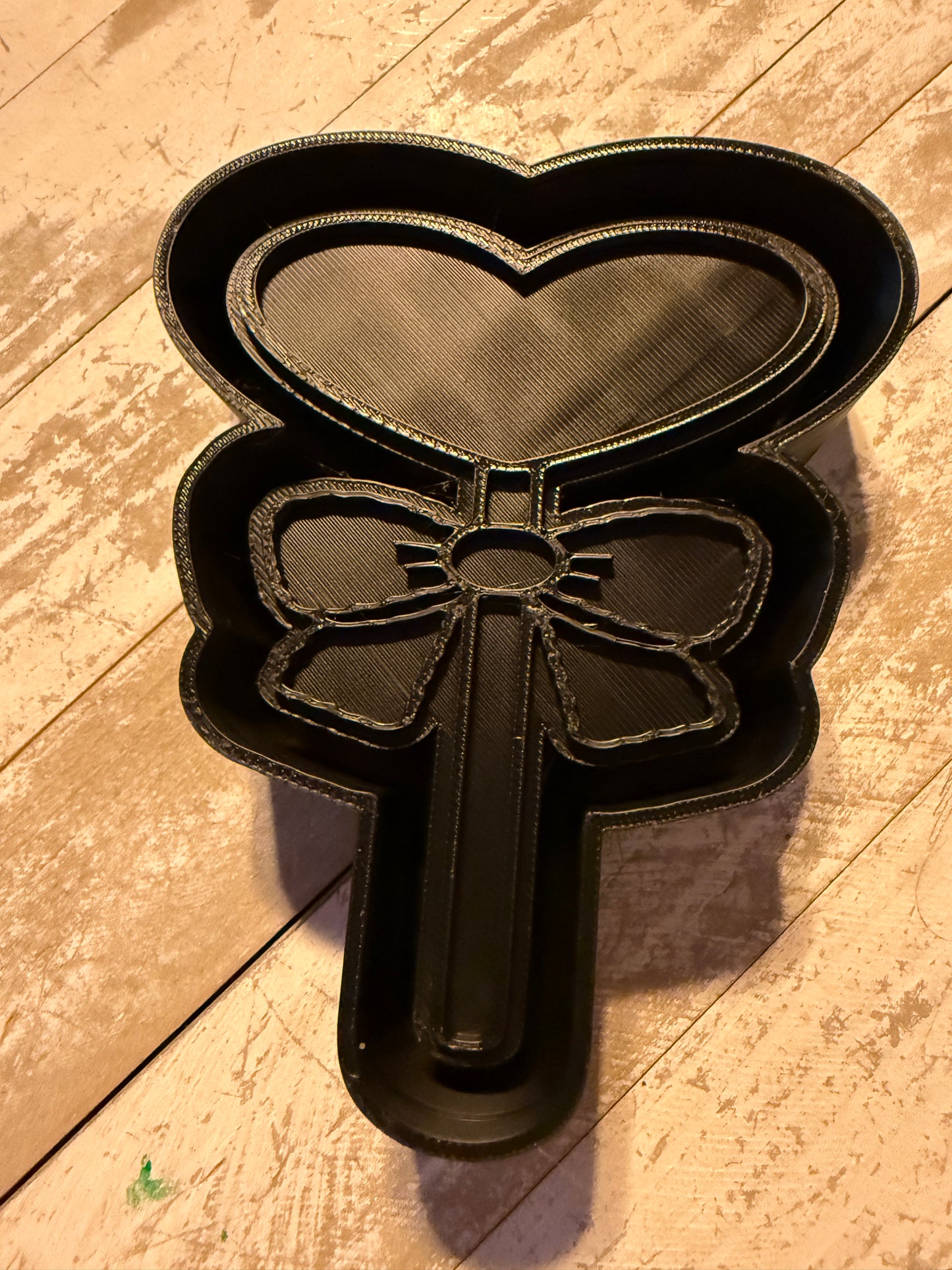 Heart sucker mold
