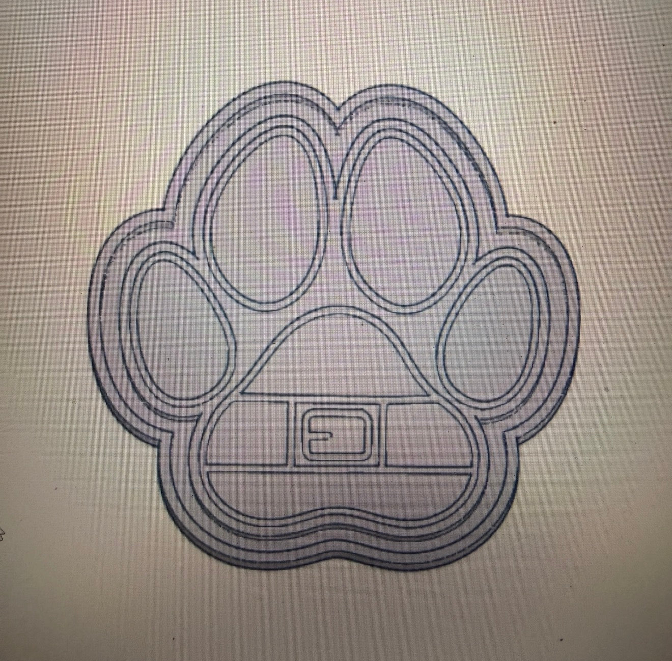 Belted paw print mold