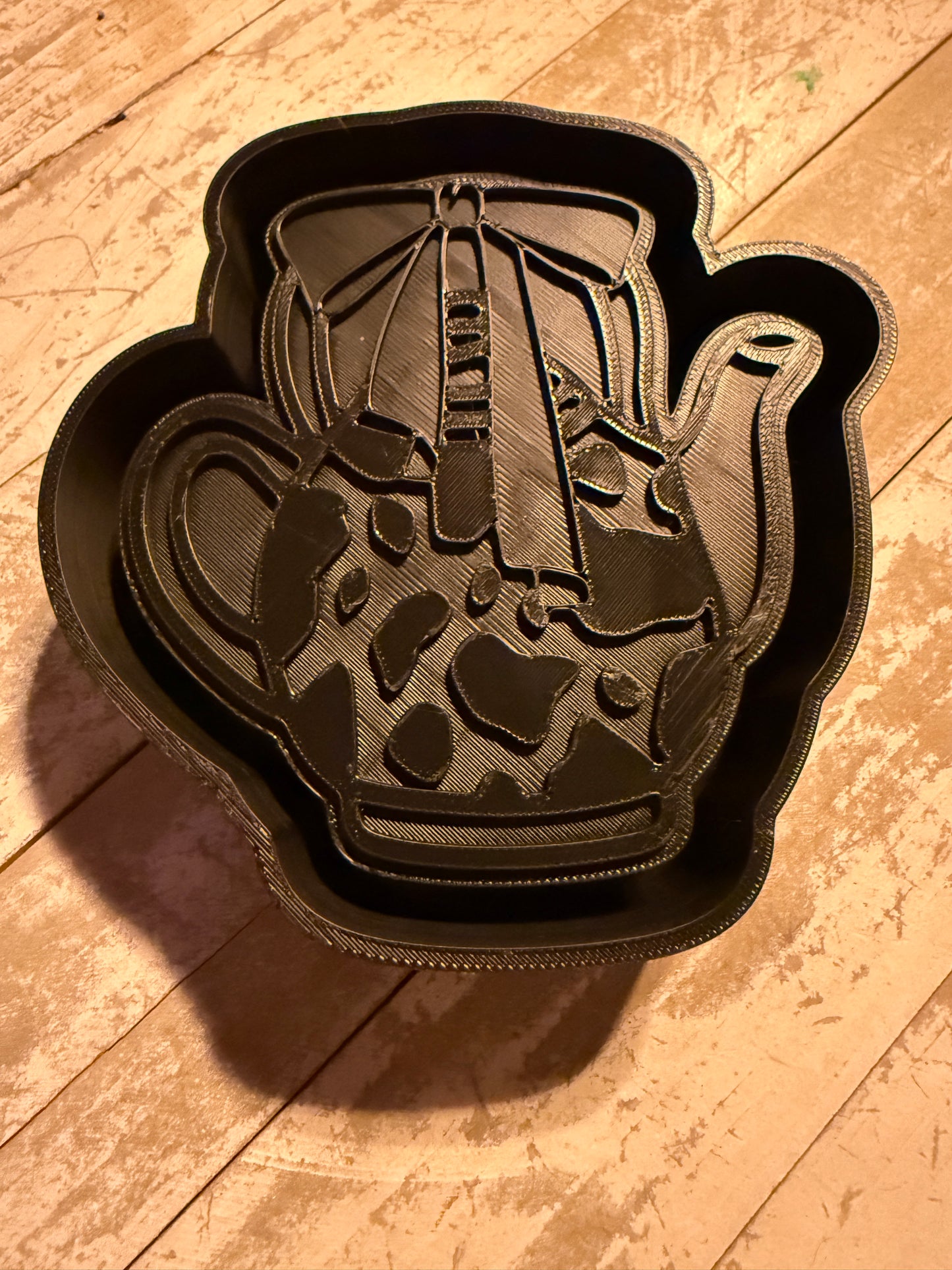 Cow print tea pot mold