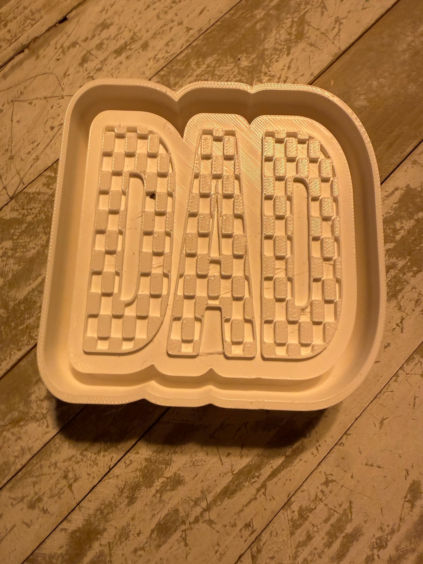Checkered dad mold