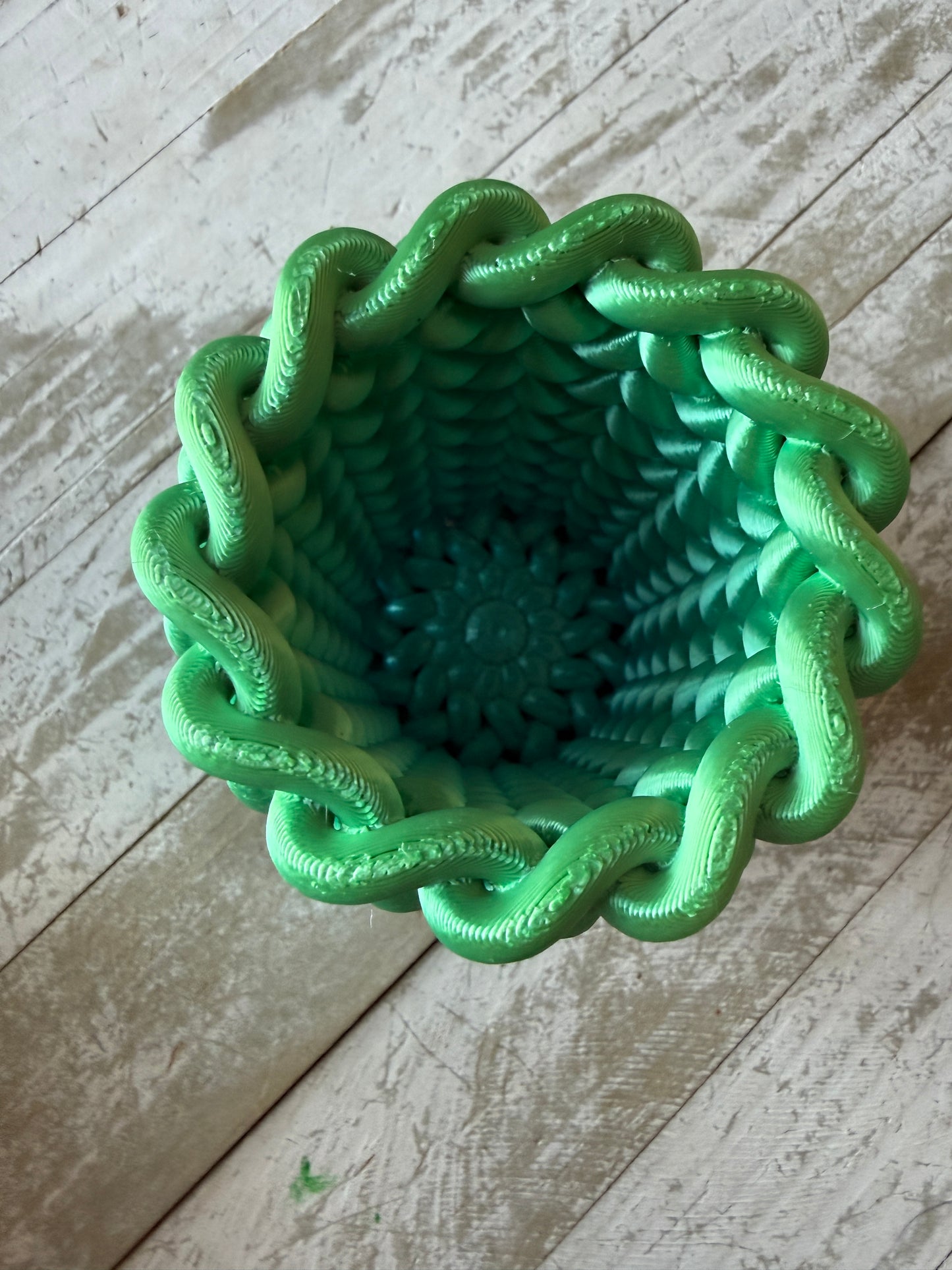 Knitted look 3d printed holder
