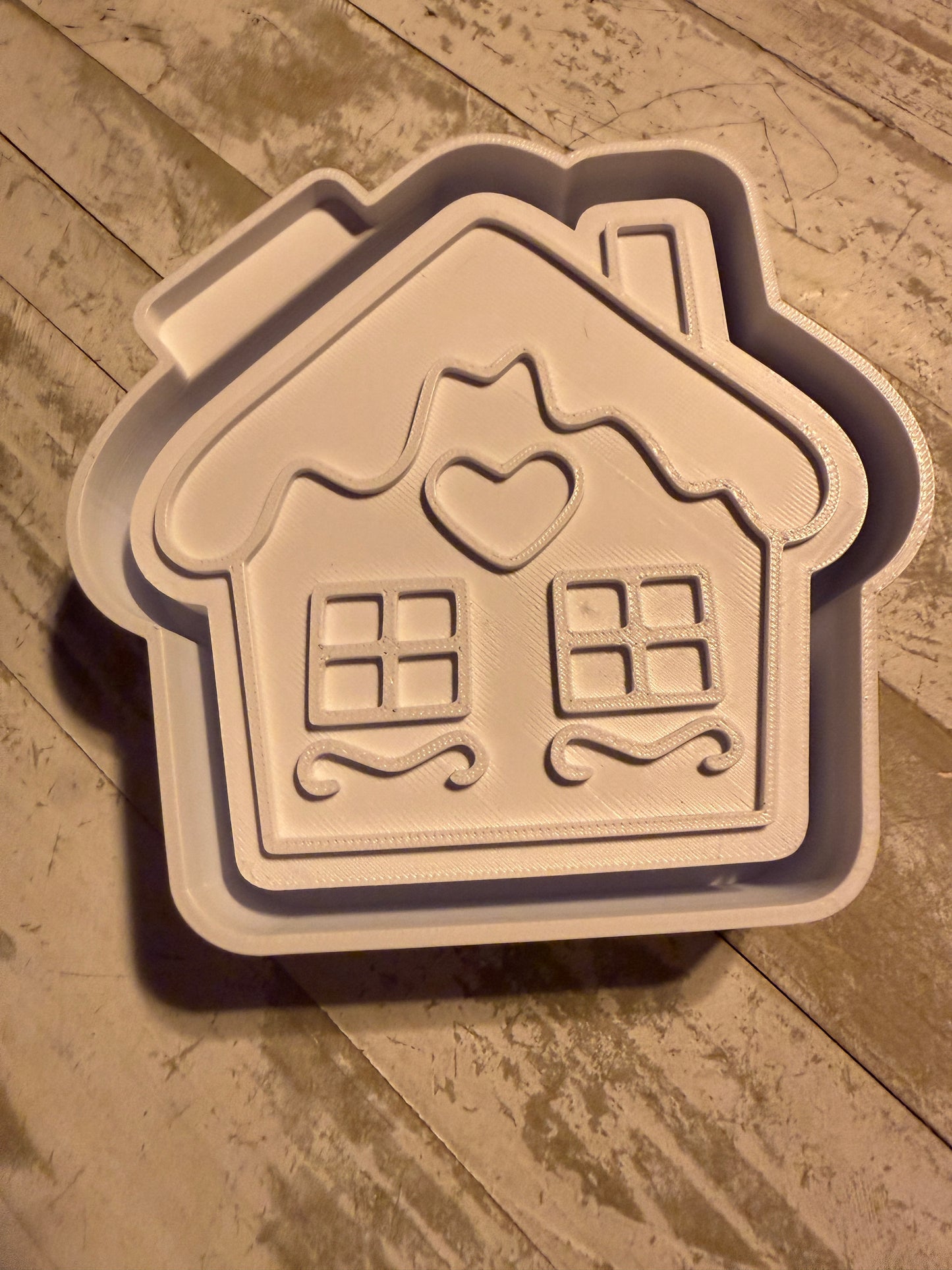Gingerbread house mold
