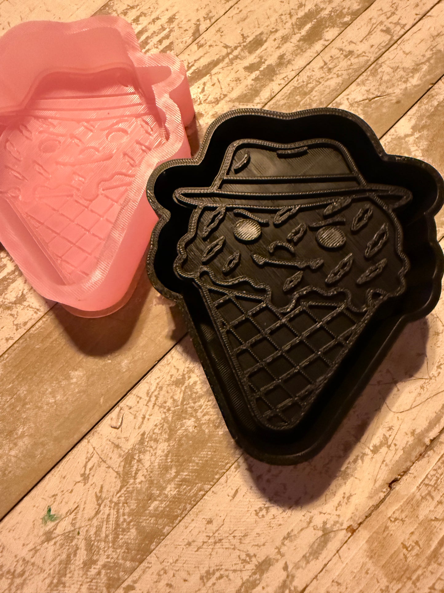 Freddy ice cream mold