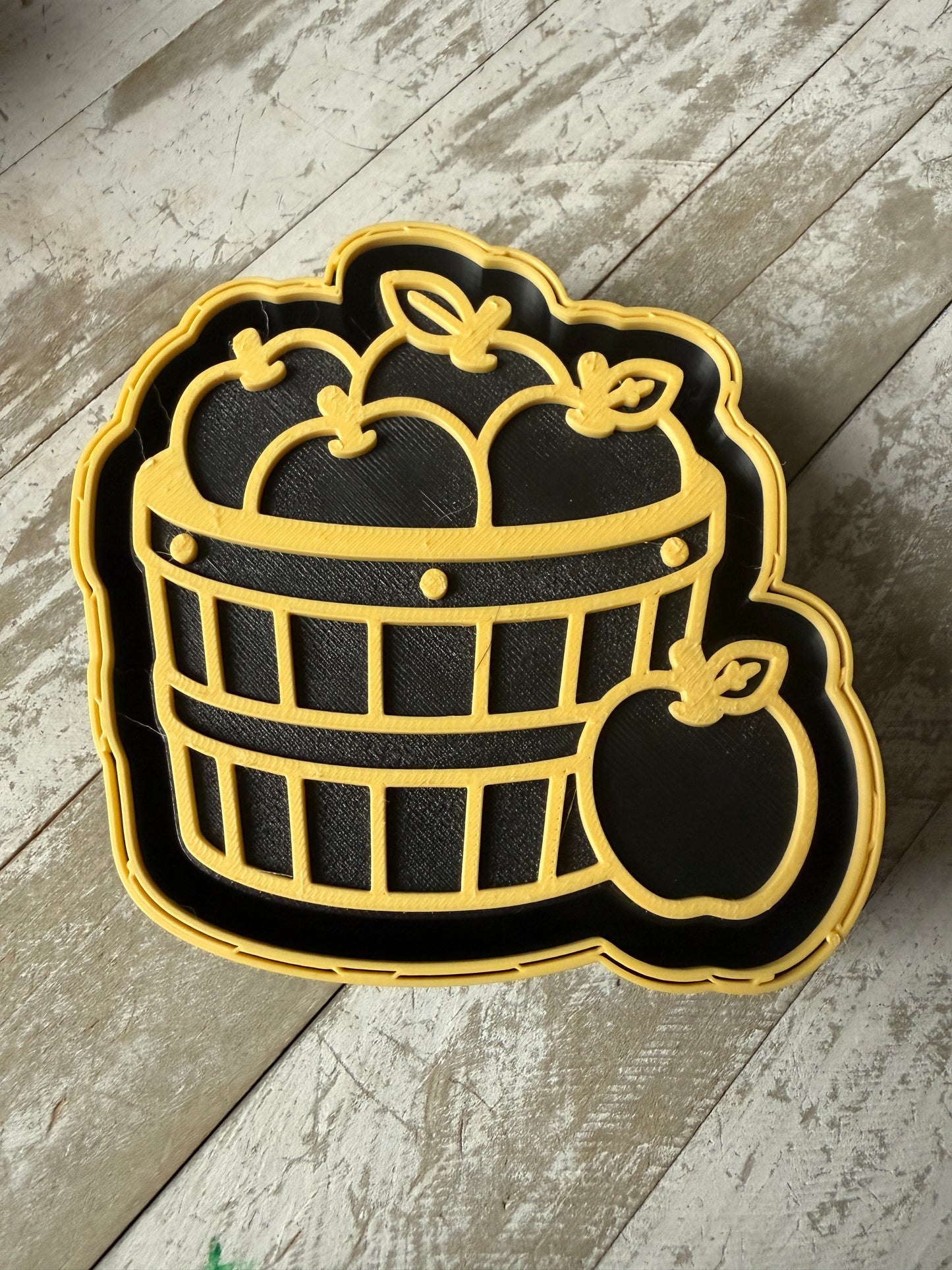 Basket of apples mold