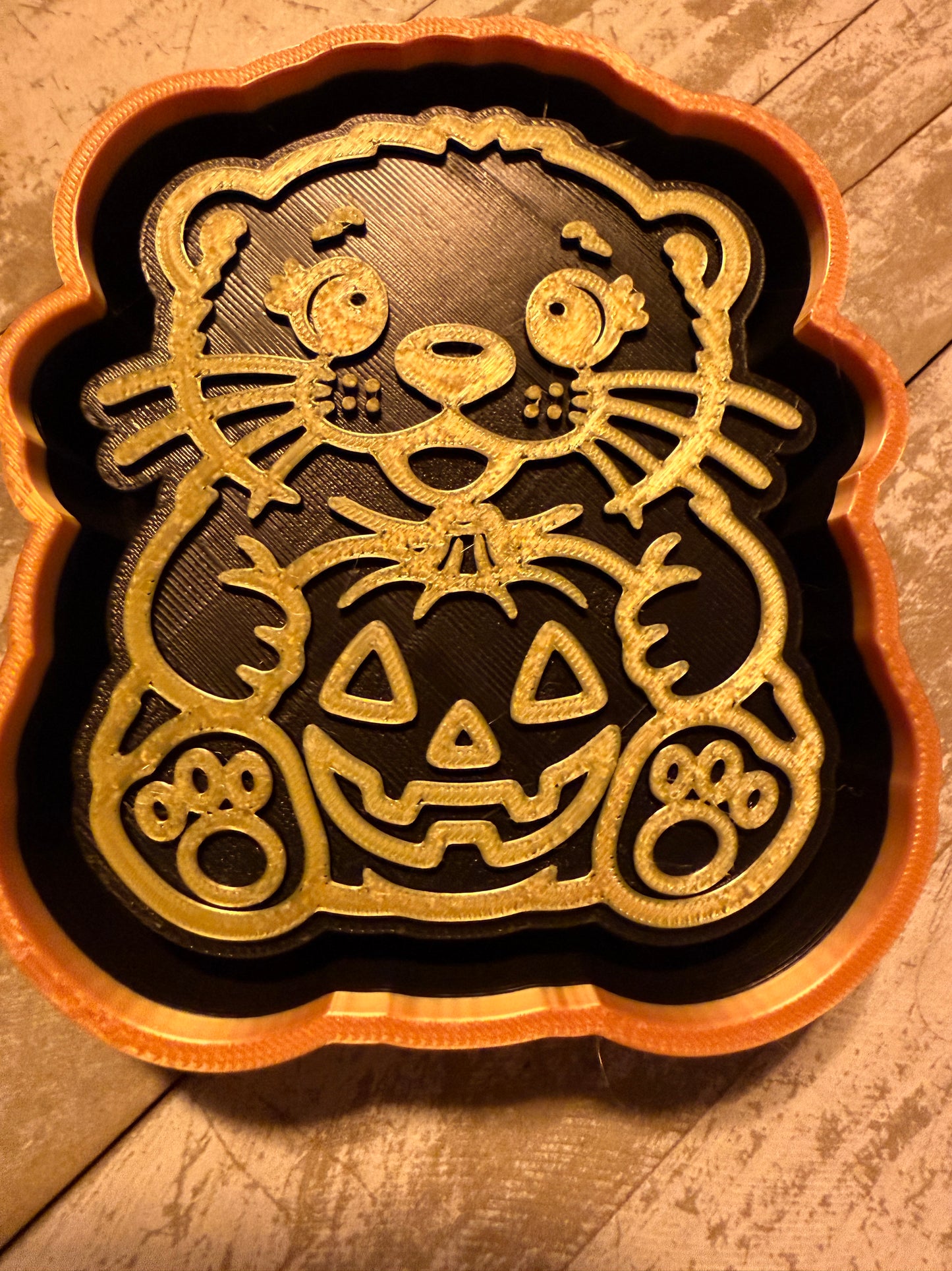 Otter with pumpkin mold
