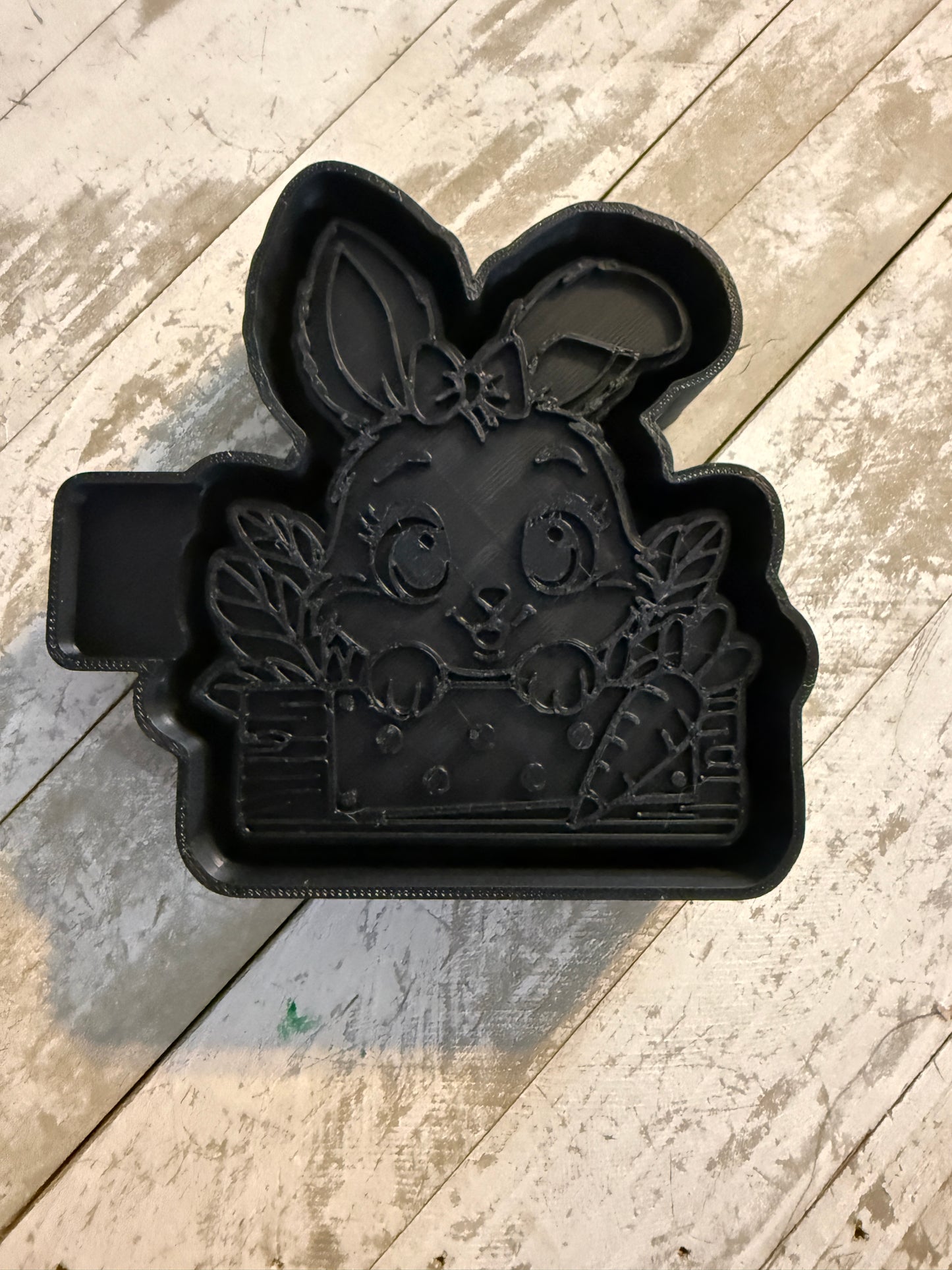 Bunny with fence mold