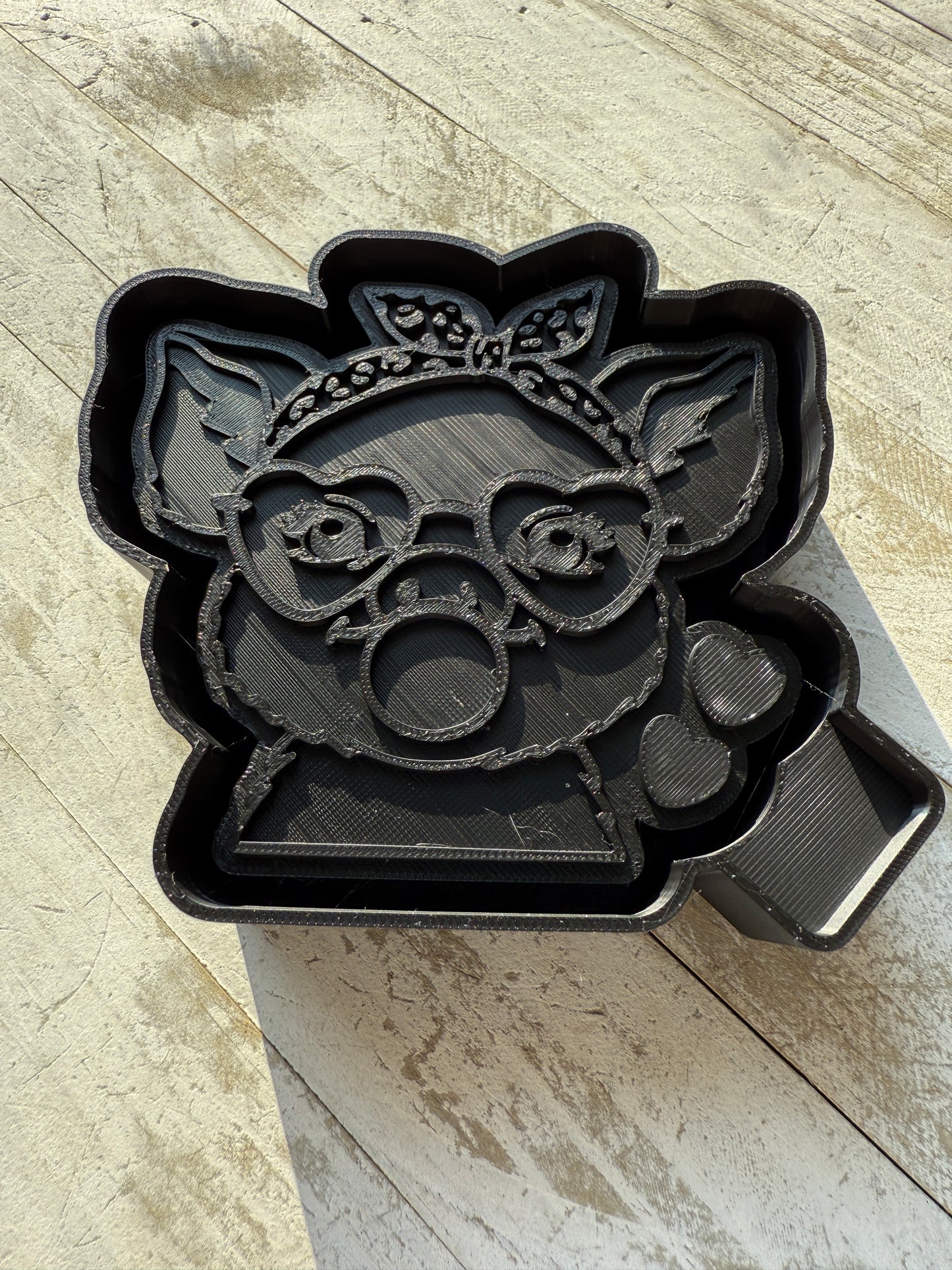 Pig with bandanna freshie mold
