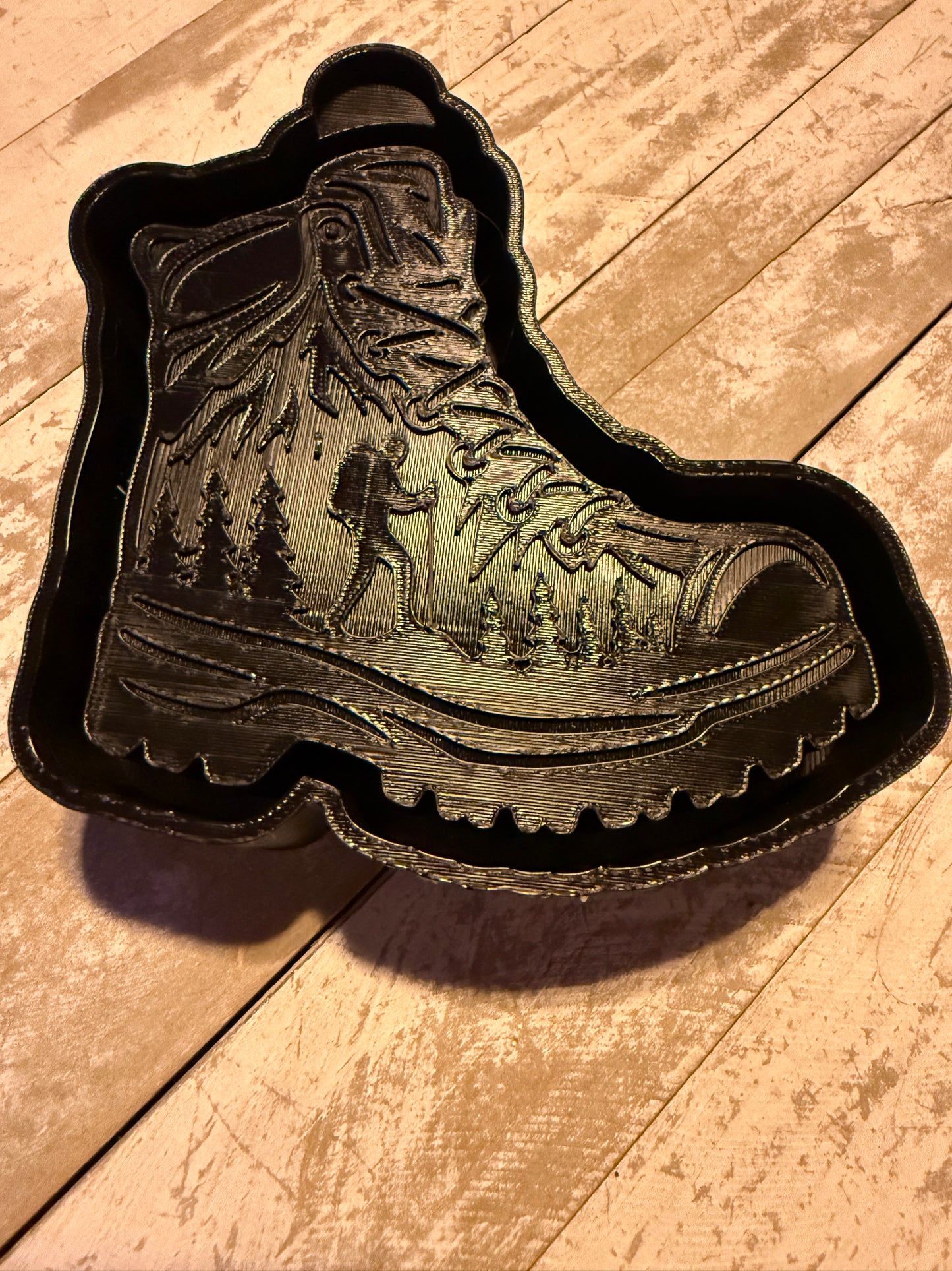 Boot with outdoor scene mold