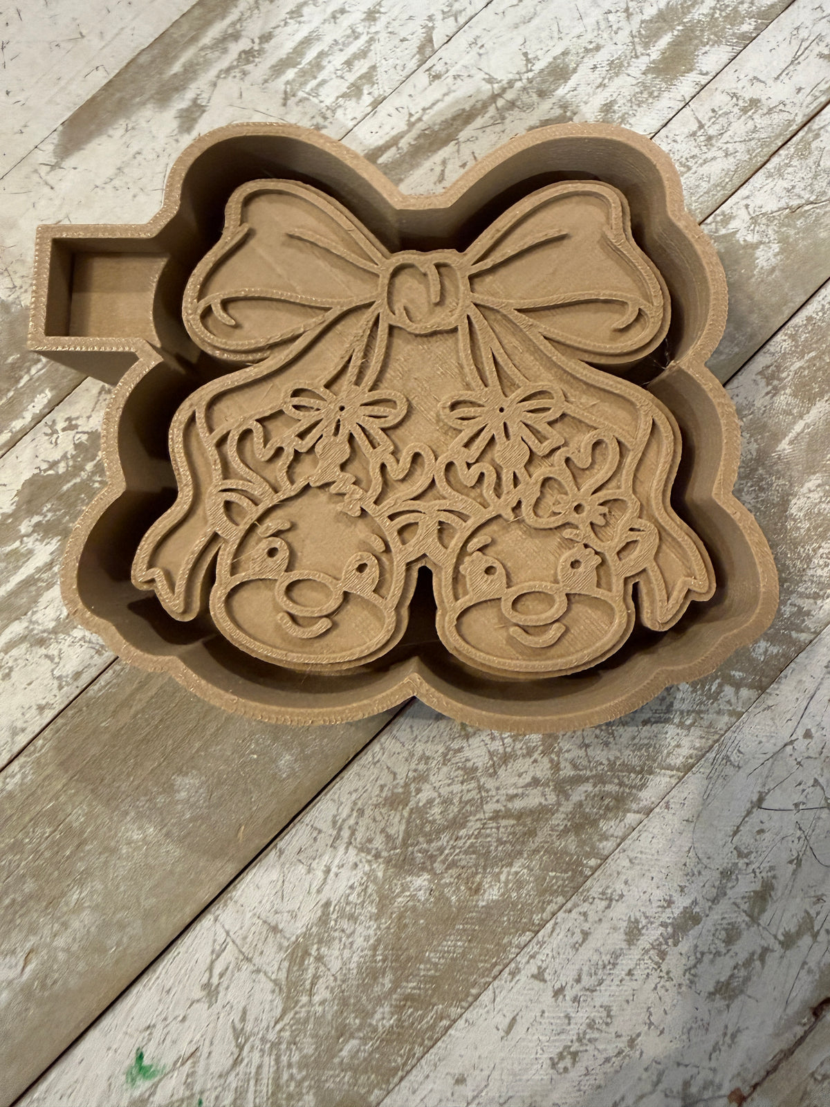 Girl/boy reindeer with bow mold