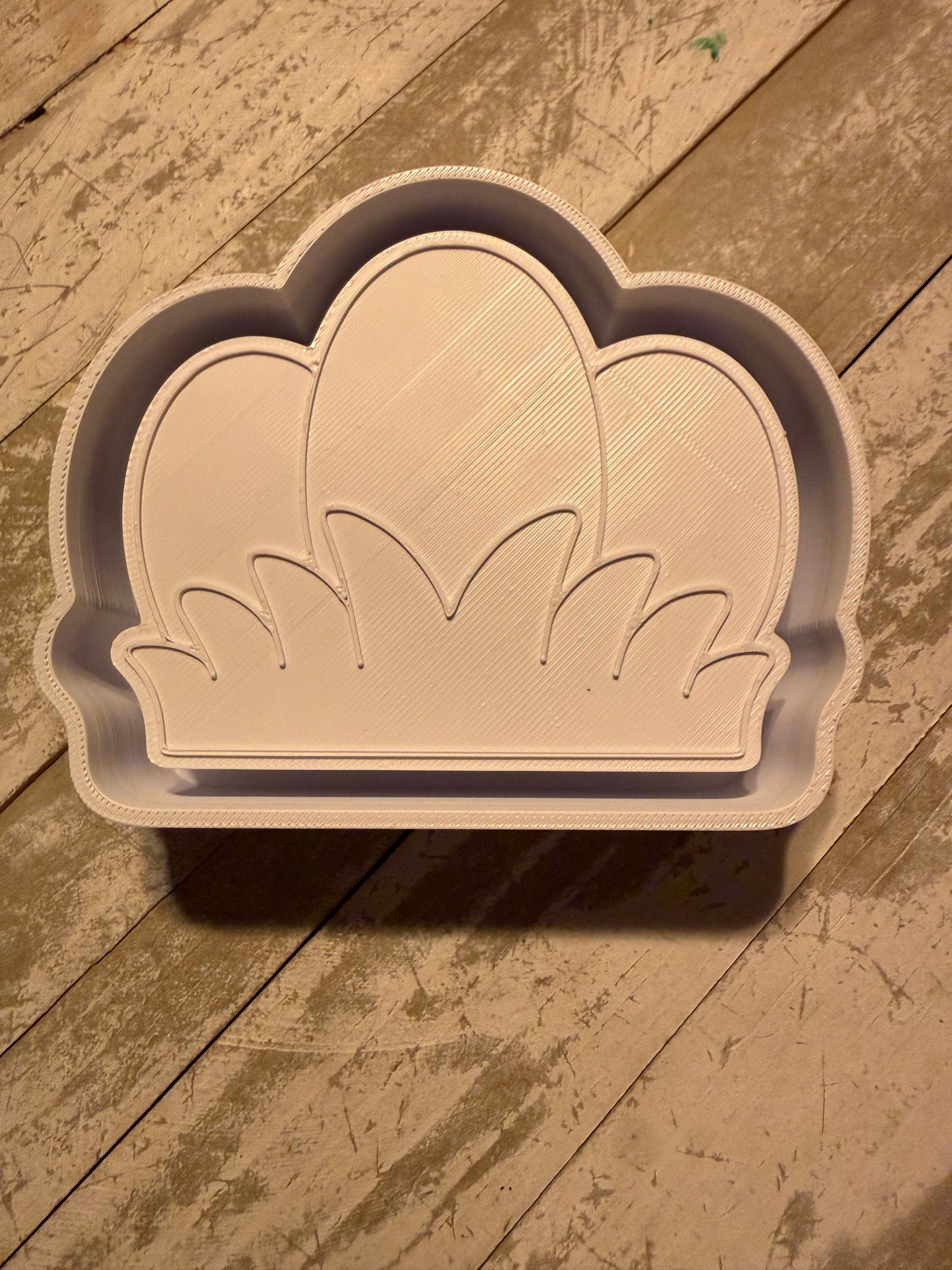 3 eggs with grass mold