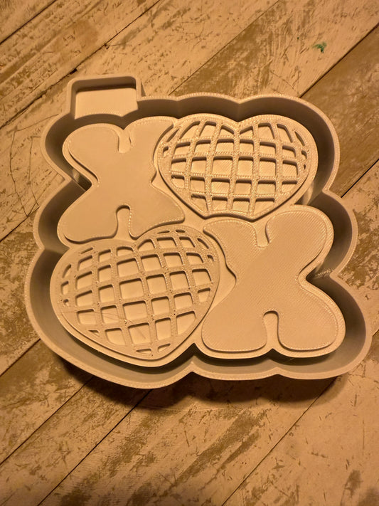 Xoxo heart mold