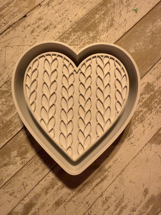 Cable knit heart mold