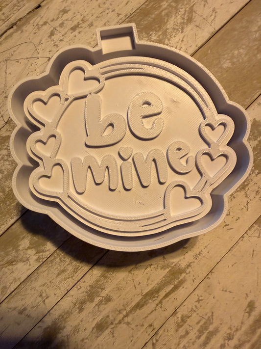 Be mine round mold