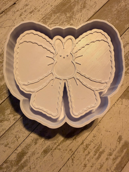 Peeps bow mold