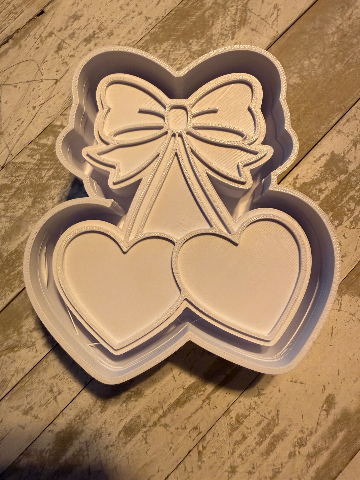Hearts with bow mold
