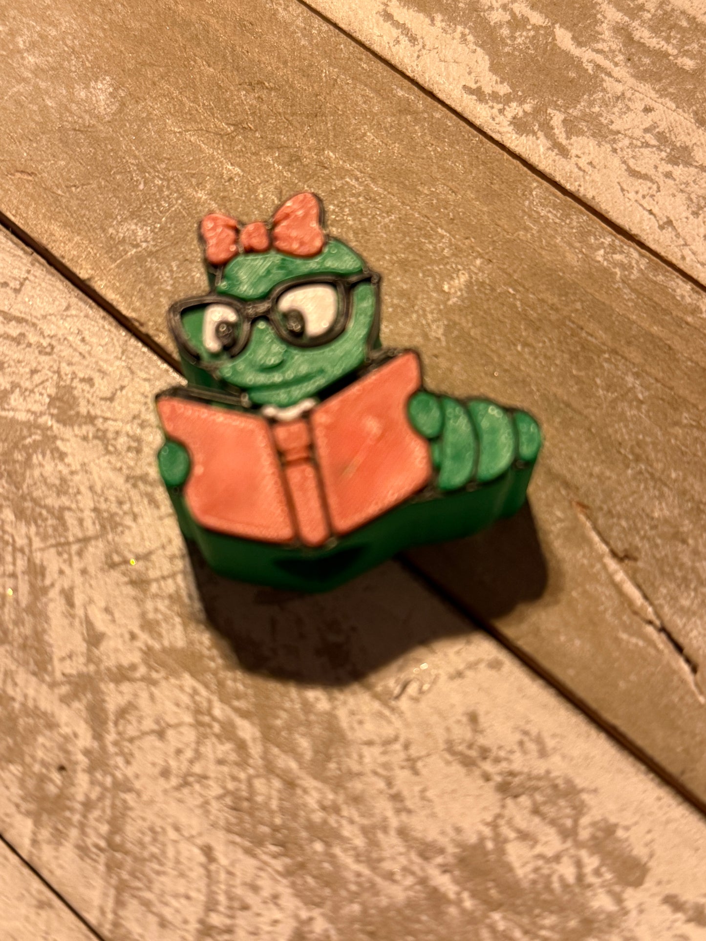 Bookworm straw topper