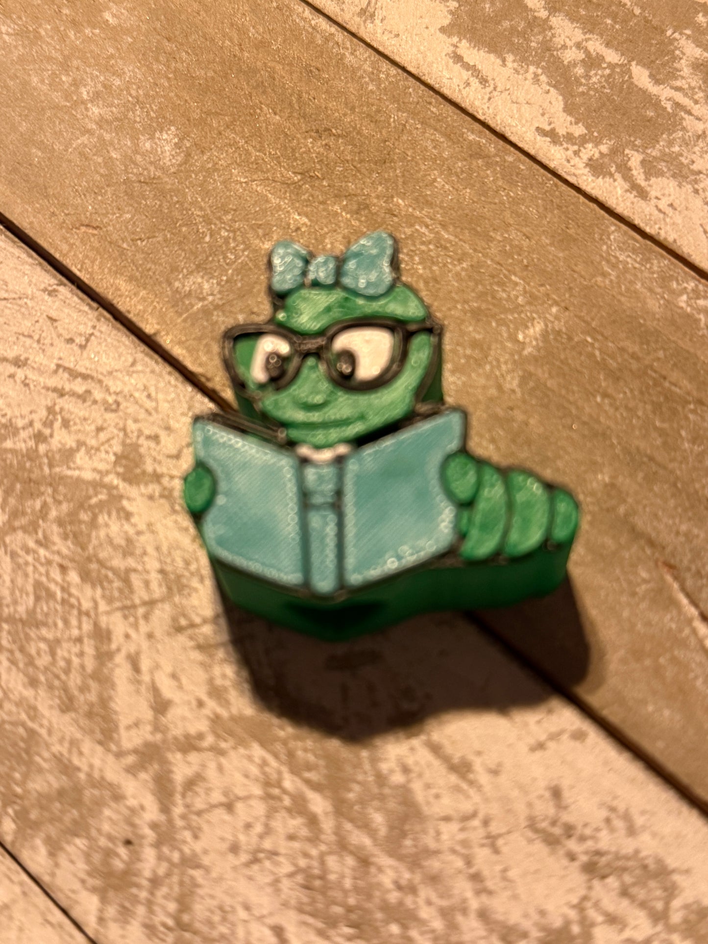 Bookworm straw topper