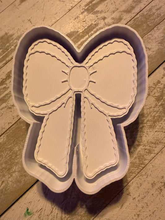 Fluffy bow mold
