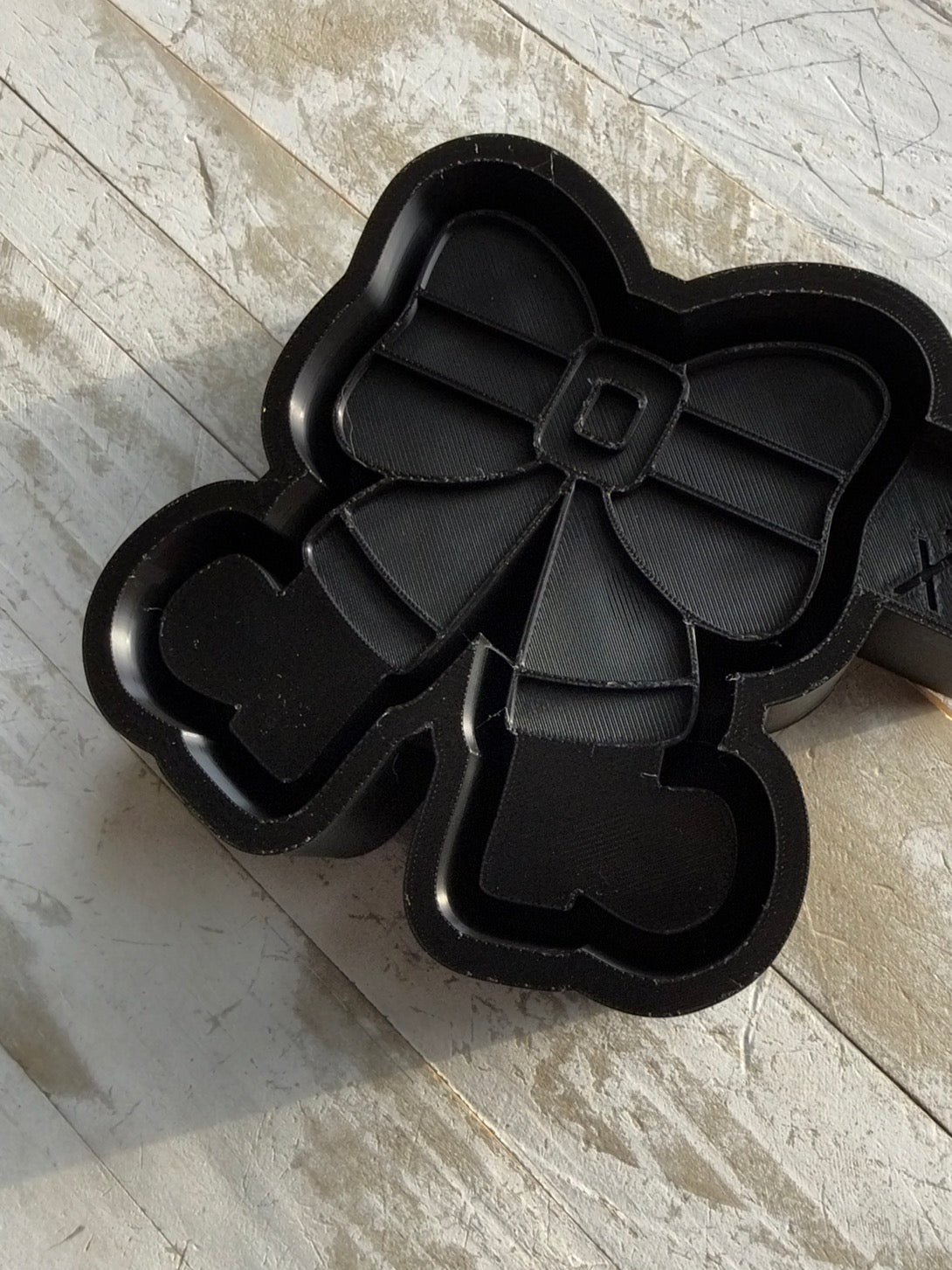 Santa belt and boots bow mold