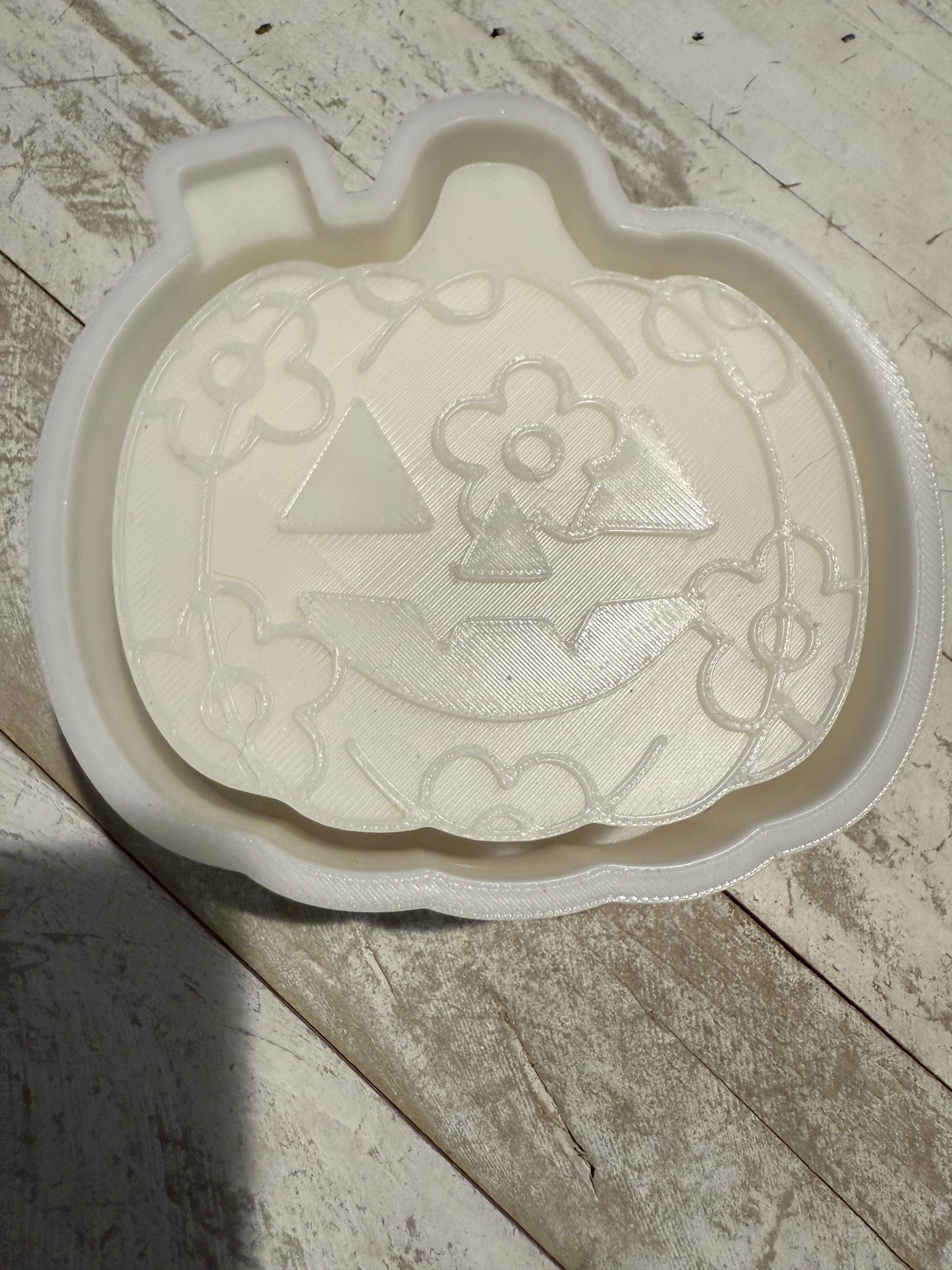 Pumpkin with flowers freshie mold