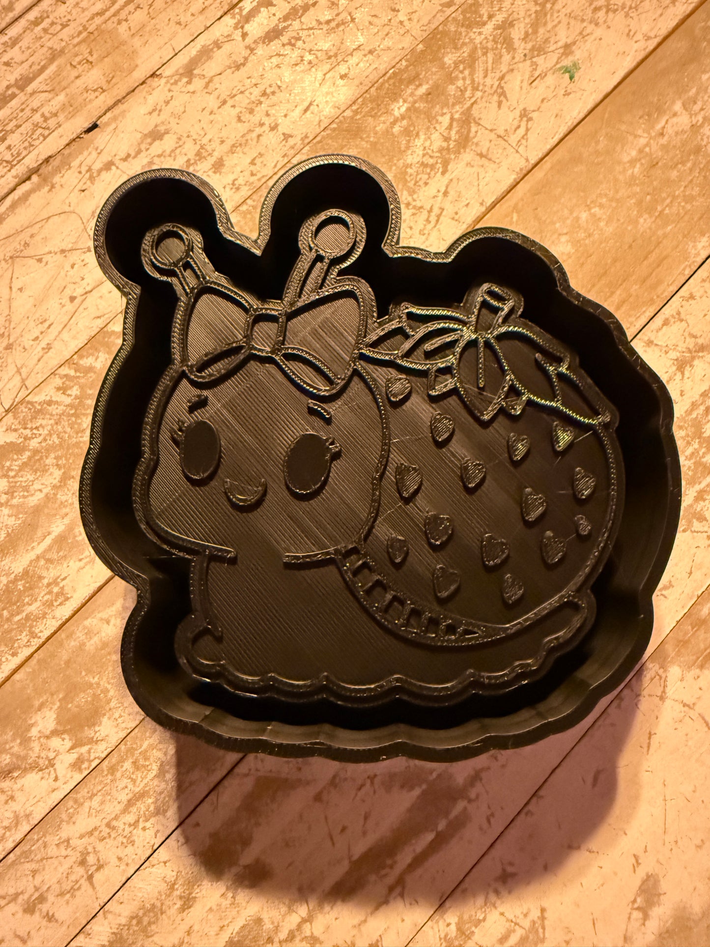Strawberry snail mold