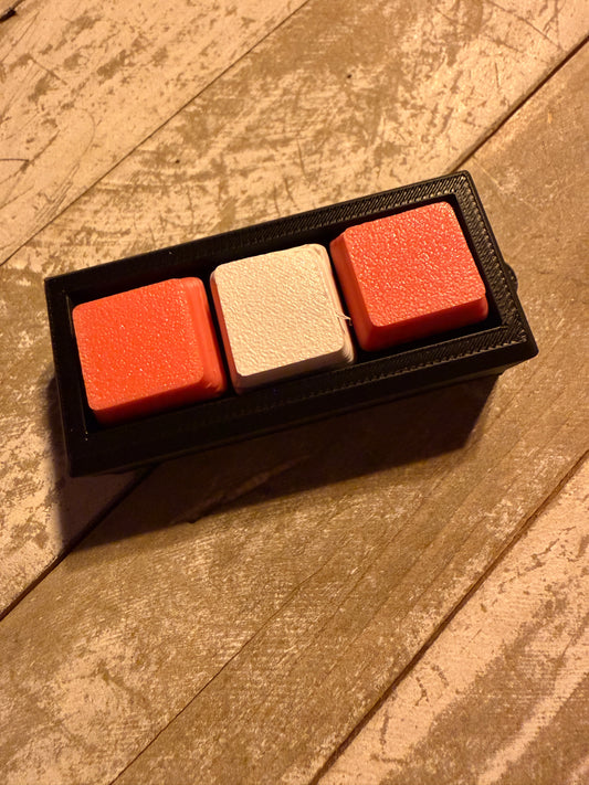 3 key figet clicker key chain