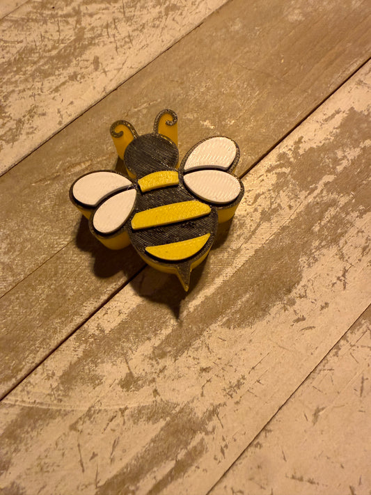 Bee straw topper