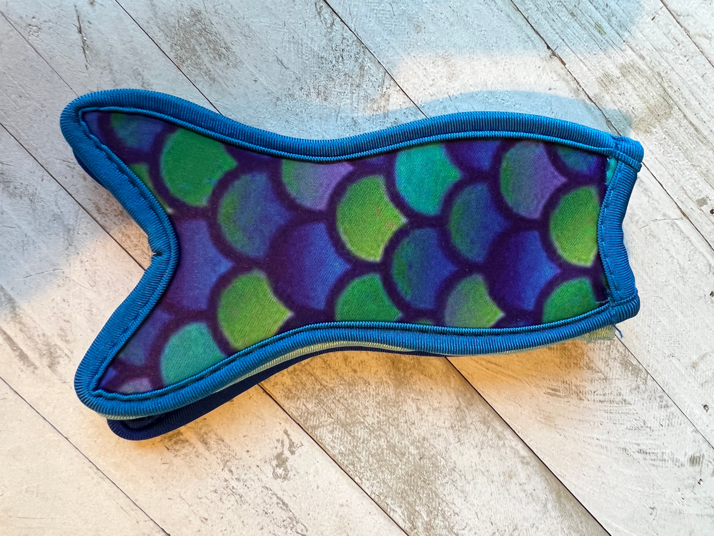 Mermaid tail hot/cold kids holder