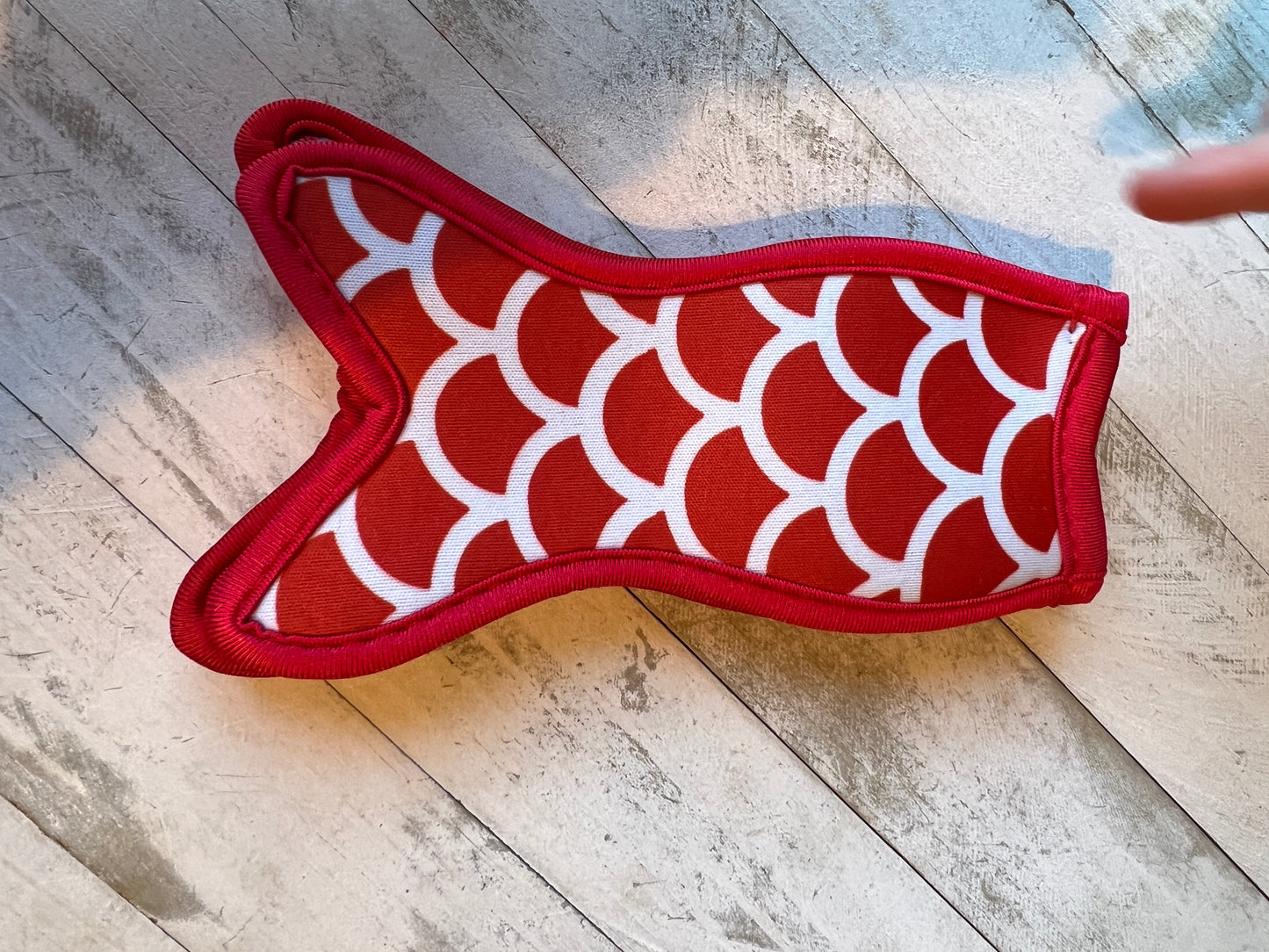 Mermaid tail hot/cold kids holder