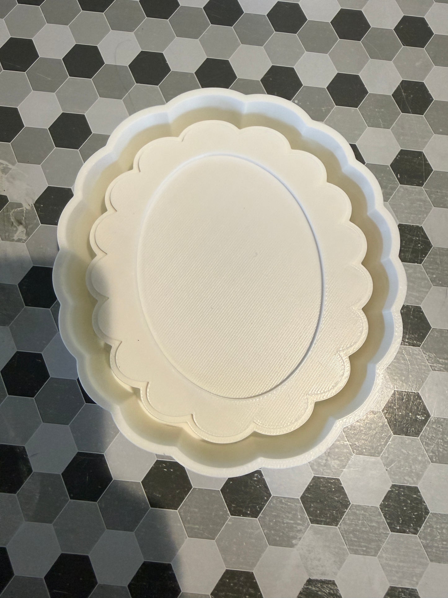 Oval cardstock mold