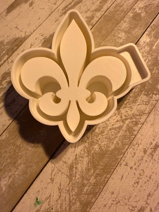 Flour de lis mold