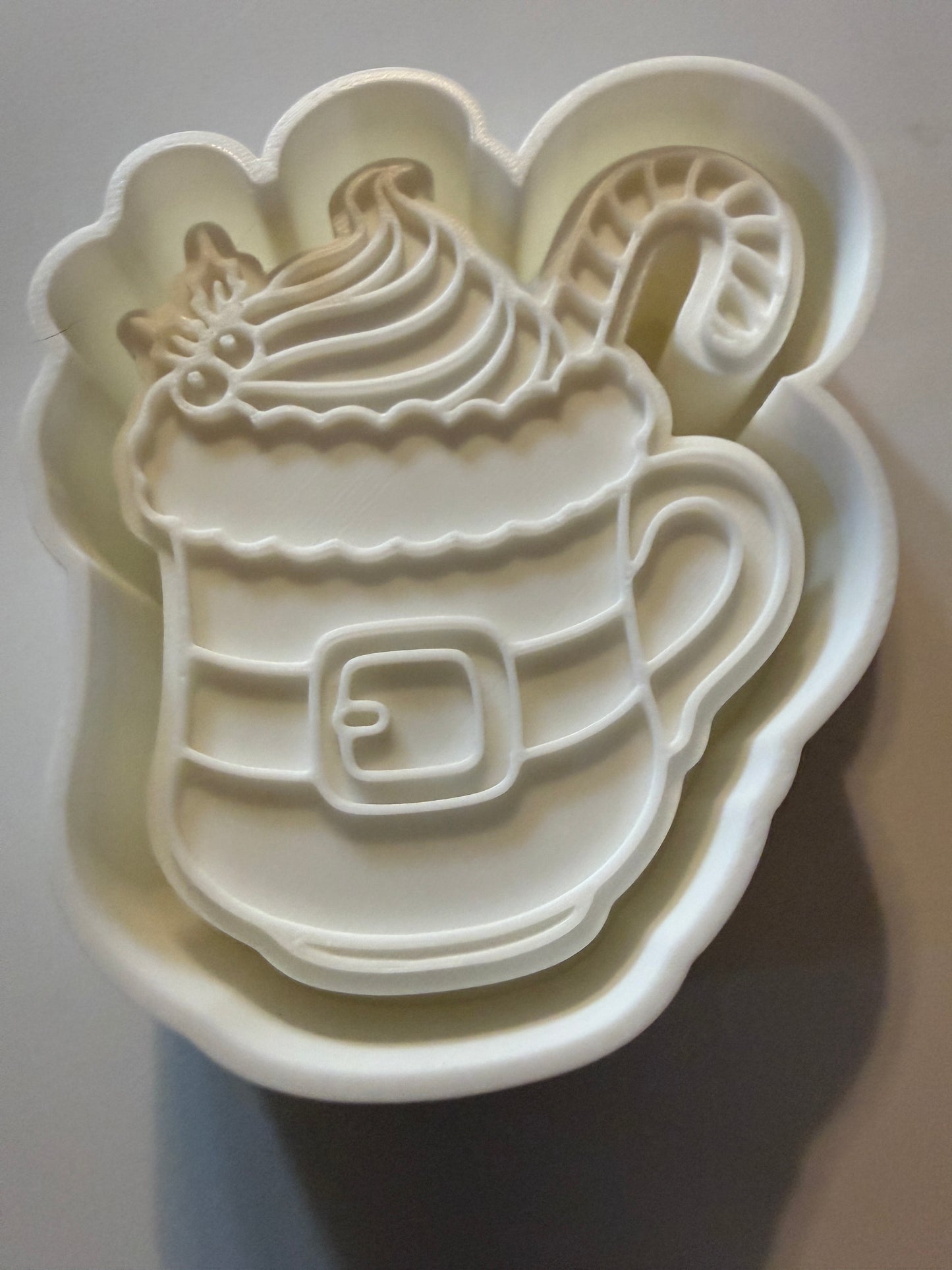 Belt mug mold