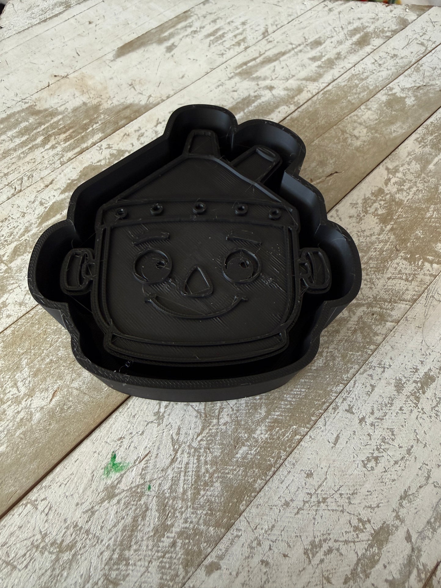 Man Tin mold