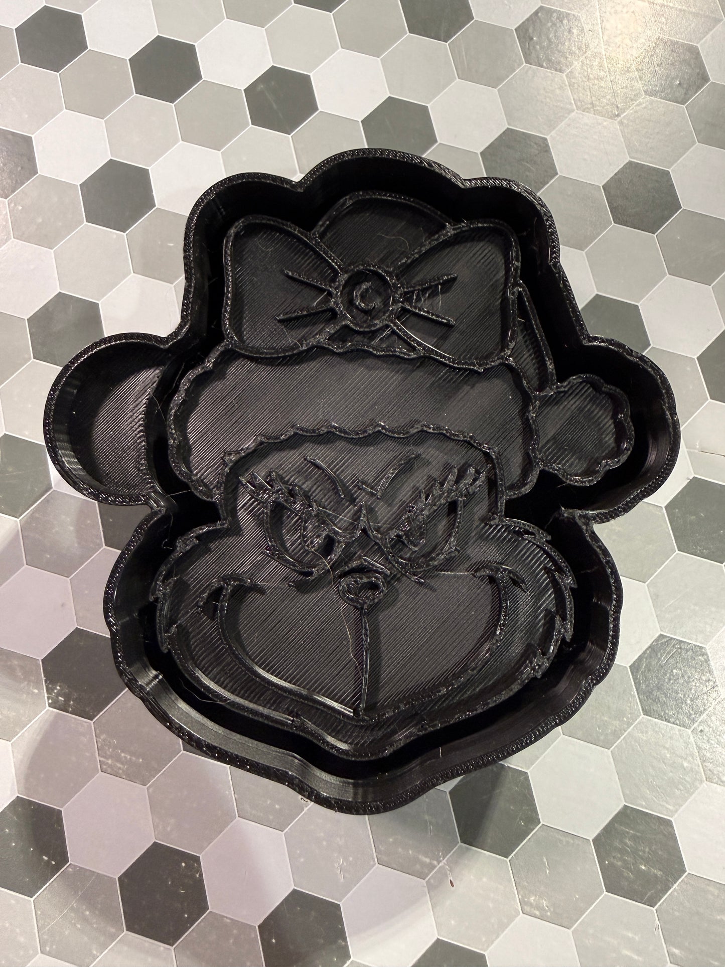 Mrs g-man with bow mold