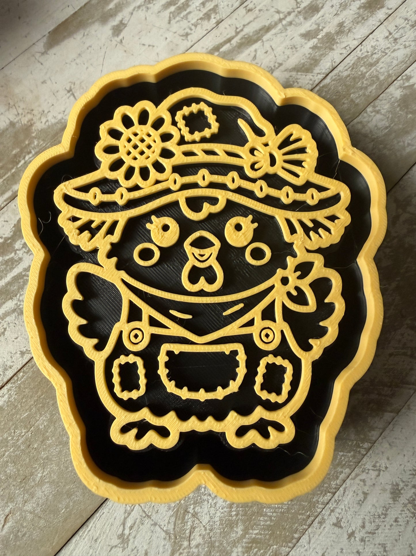 Scarecrow chicken mold