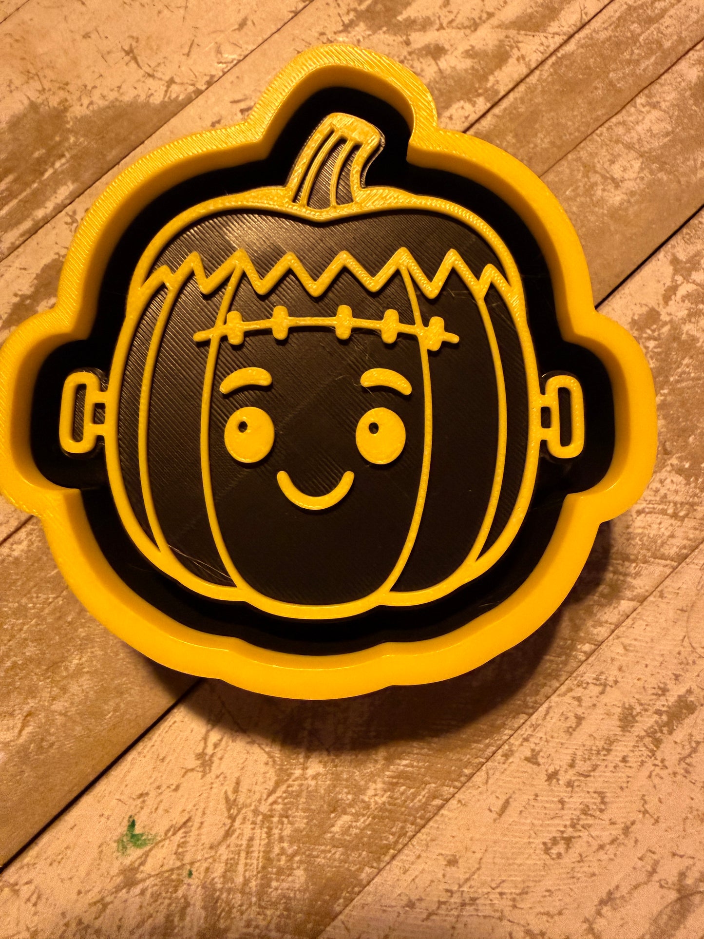 Frankinpumpkin mold