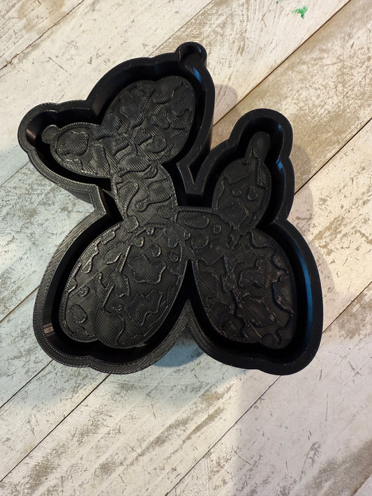 Balloon dog with leopard freshie mold