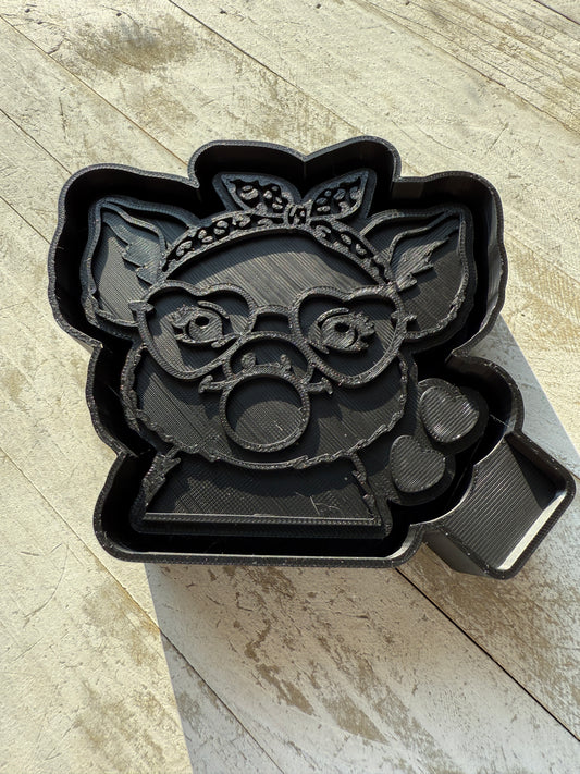 Pig with bandanna freshie mold