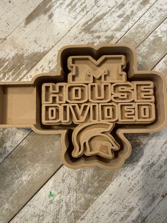 House divided mold