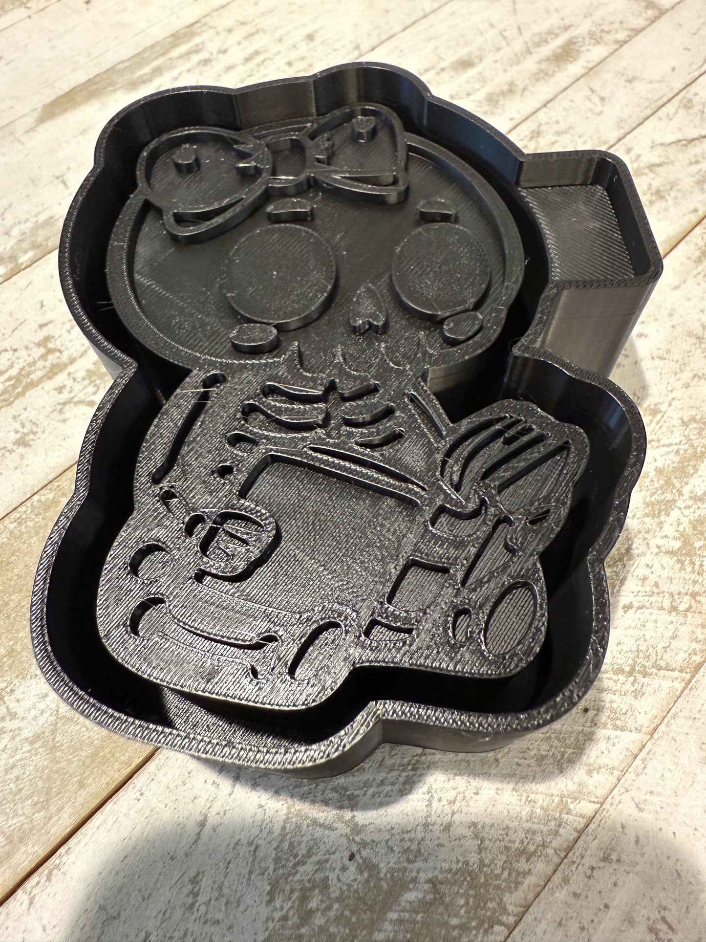 Skelly with book freshie mold